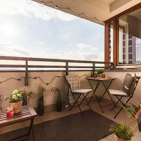Superapart Sowinskiego 53e Apartment Warsaw